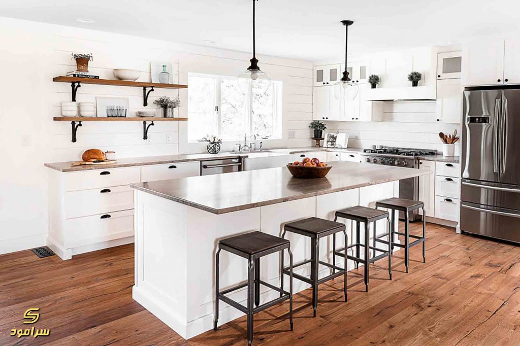 کف آشپزخانه سبک مزرعه ای لمینیت رنگ روشن